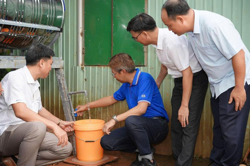 Dự án đã lắp đặt 34.560 m đường ống, mang nguồn nước sạch đến 1.152 hộ dân.